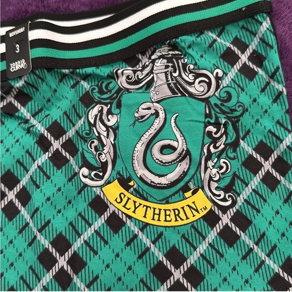 320 TORRID SIZE 3 BOY SHORT COLD CUP NECKLACE & BOW SLITHERING HOUSE - Picture 3 of 4